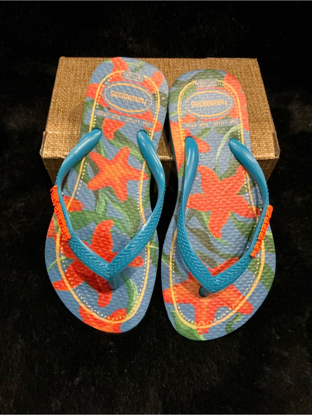 Havaianas Kids Blue Flip Flops with Orange Starfish Print Youth 11-12